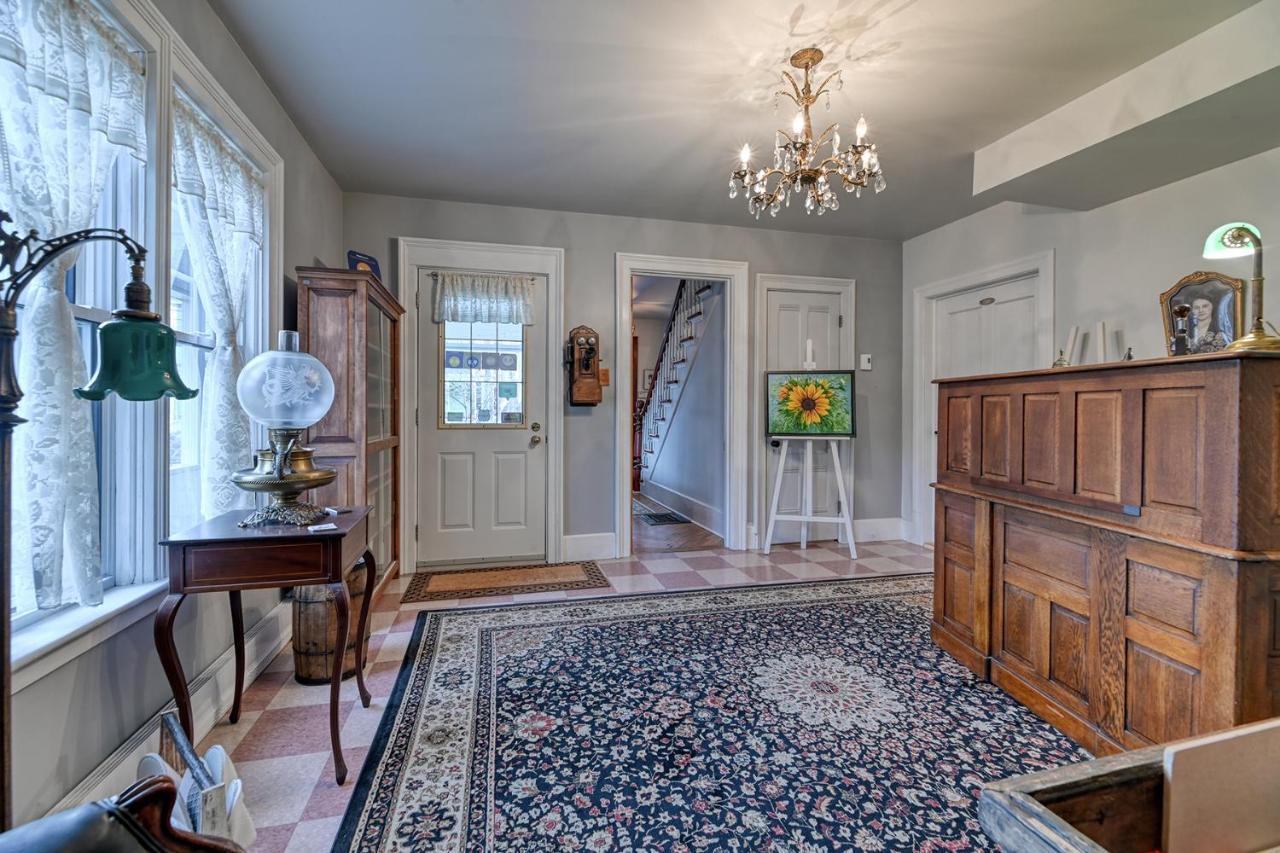 La Maison Collins B&B Granby Eksteriør billede